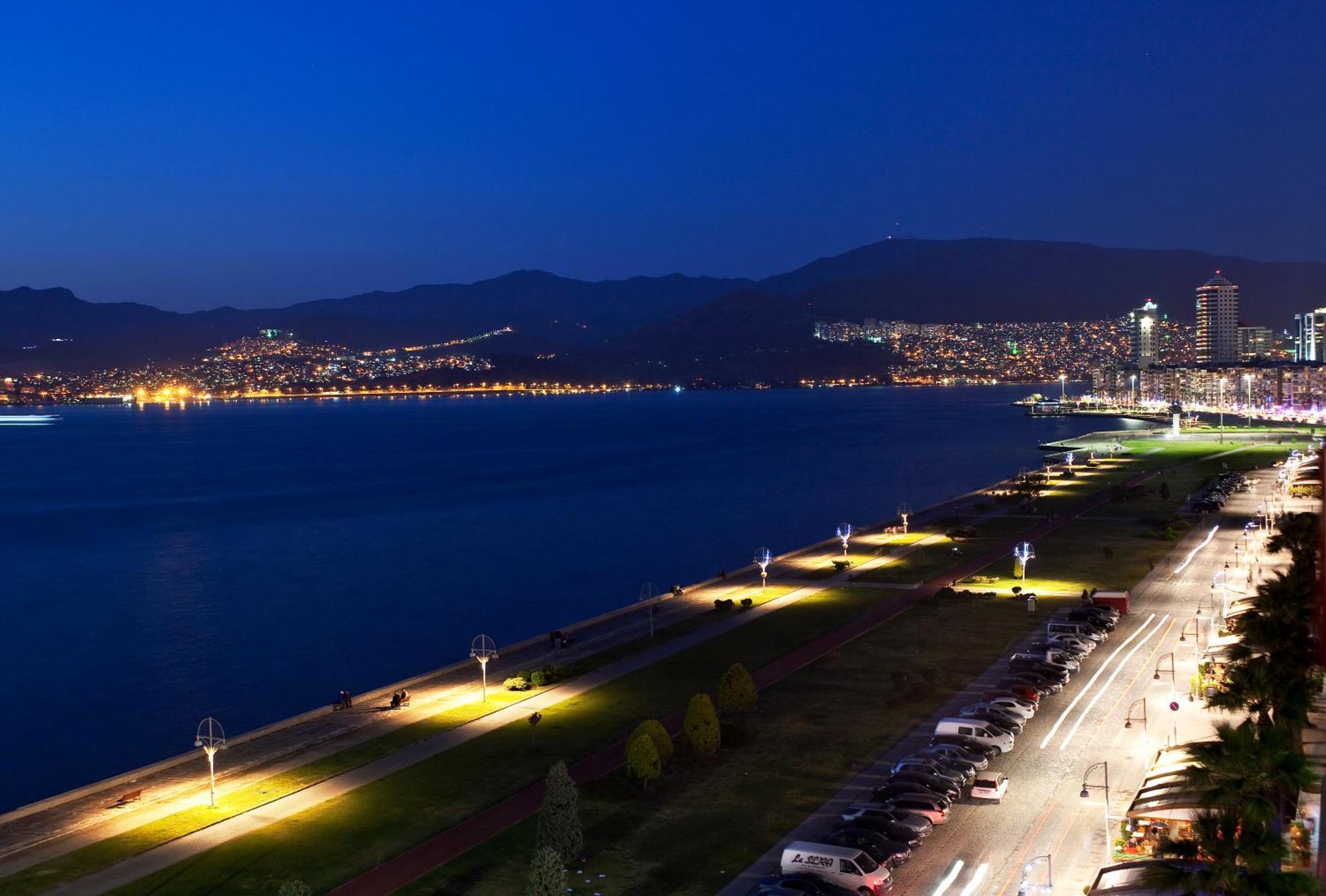 Izmir Palas Hotel Exterior foto